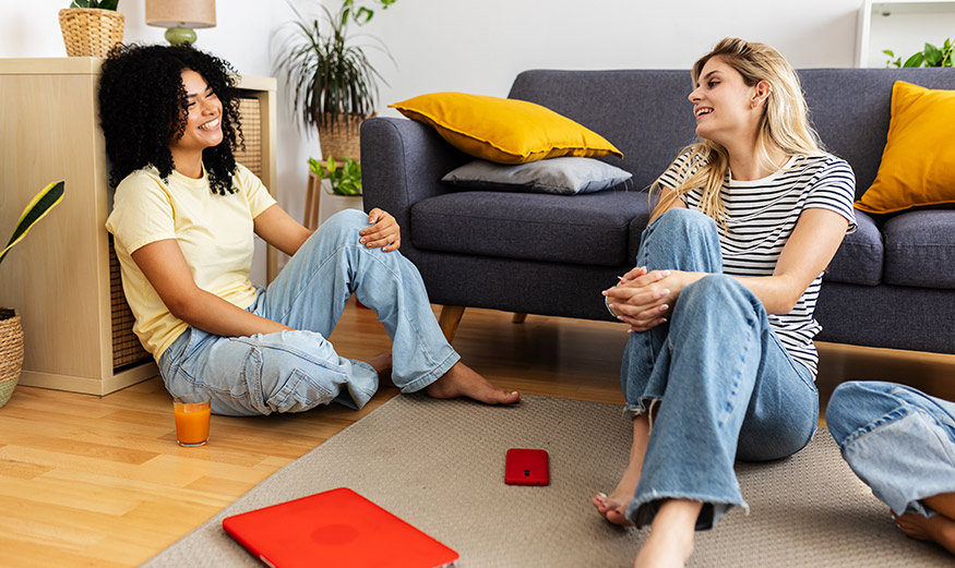 Colocation de jeunes en appartement