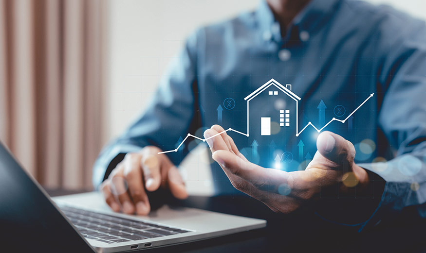 Icône de maison avec un graphique montrant une rentabilité d’investissement à la hausse