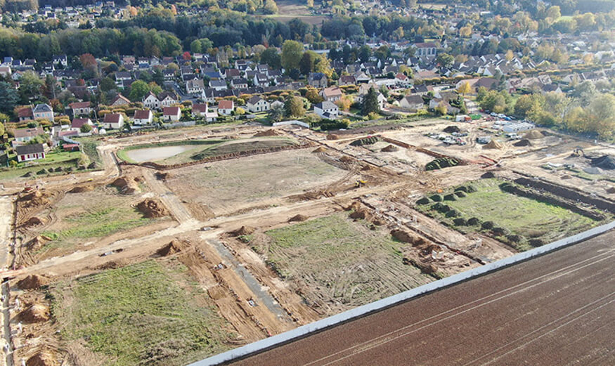 Une photo illustrant les travaux des prairies de la juinière à Saint-Chéron.